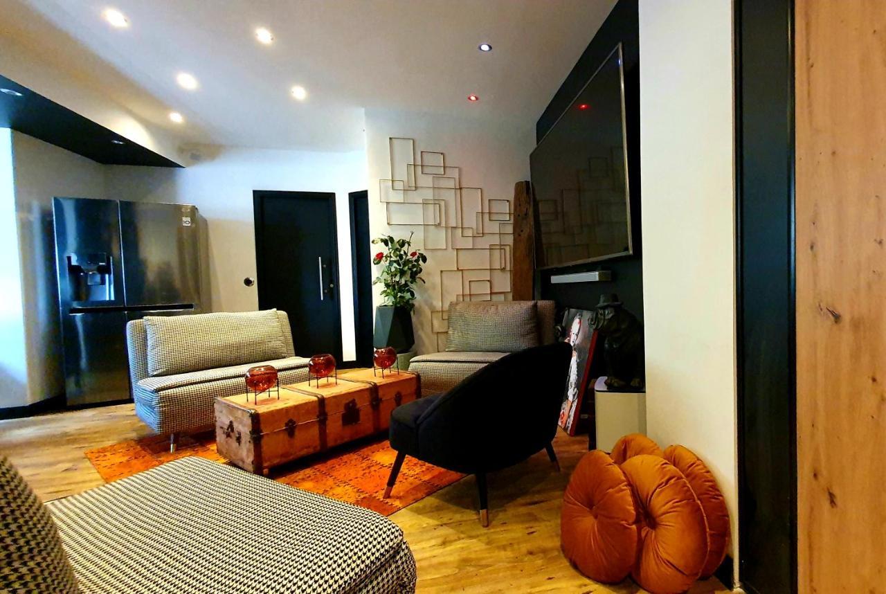 Le K: Upscale Seaside With Japanese Toilet Marseille